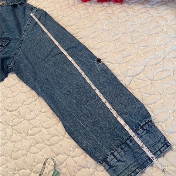 Emma G Embroidered Denim Button-Up Shirt with Skirttail Back Hemline Size Lg - Picture 13 of 13
